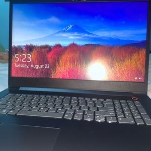 Lenovo IdeaPad3 intel core i5, used once